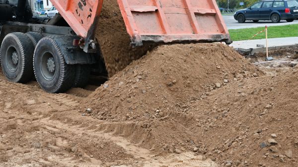 Soil Delivery in Lexington